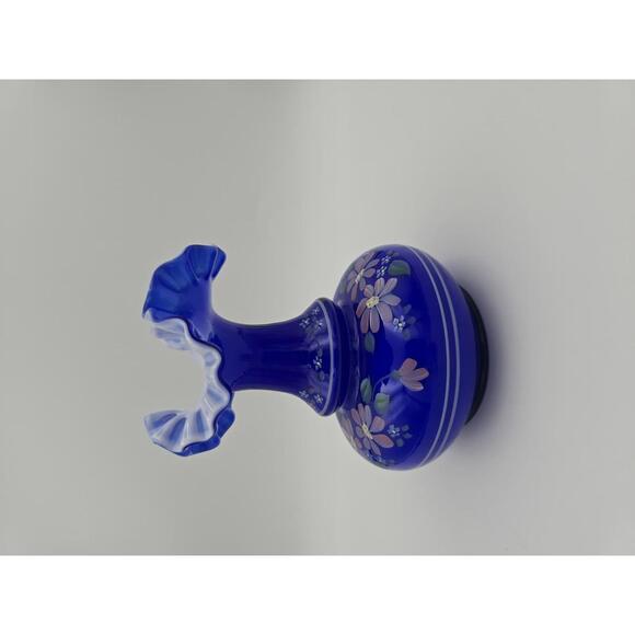 Vintage Fenton Cobalt Blue Hand Painted Flowered Vase w/ Ruffle Top - Picture 4 of 6